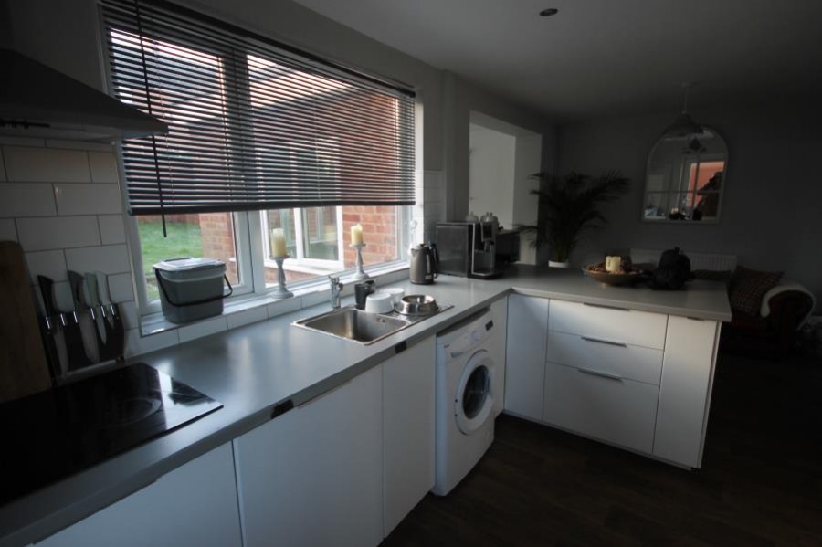 Images for 4 Newton Mere Drive