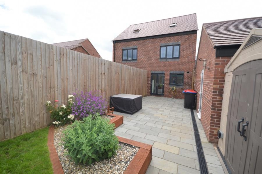Images for Sandhole Crescent, Lawley