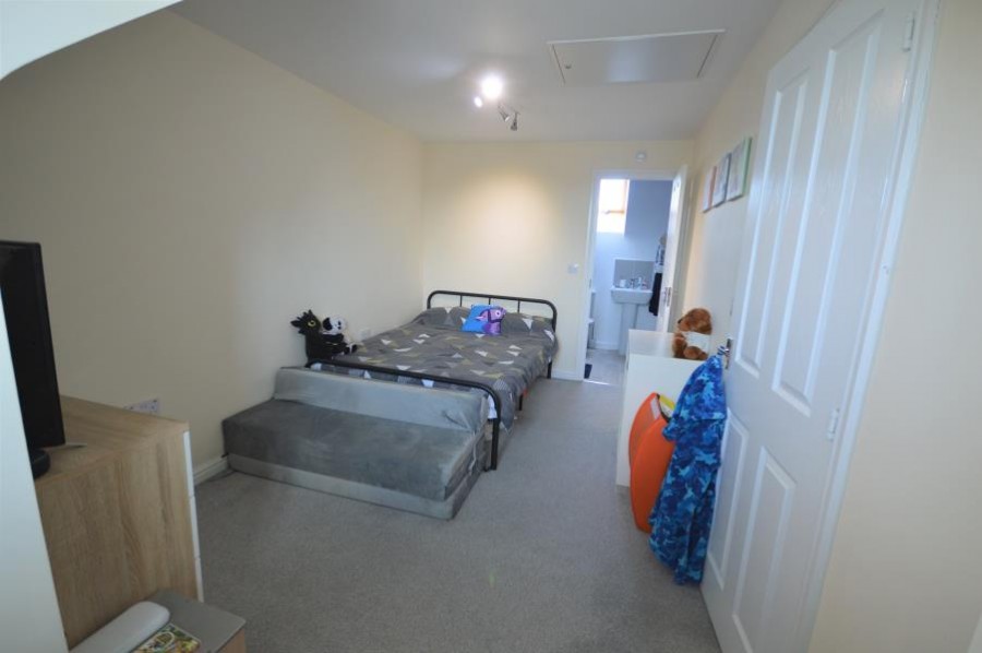 Images for Sandhole Crescent, Lawley