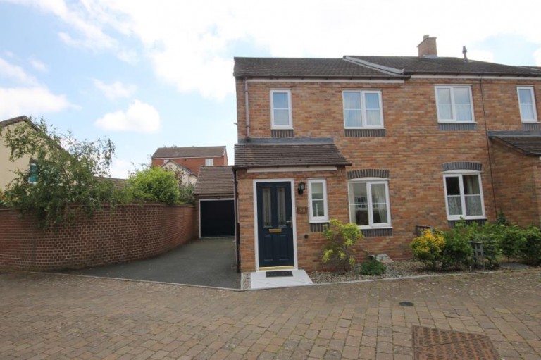 Moorhouse Close