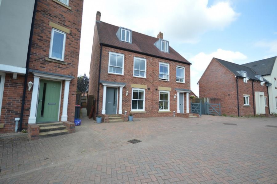 Images for Long Row Drive, Lawley 