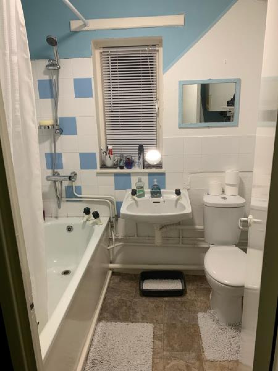 Images for Beaconsfield, TF3 1 NH