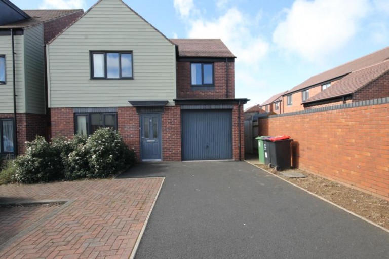 Sandhole Crescent, TF3 5JD