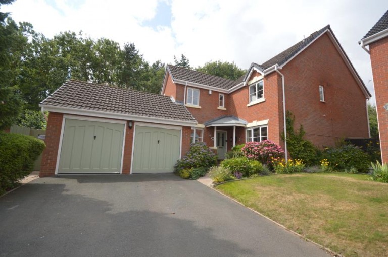 Millman Grove, Lawley