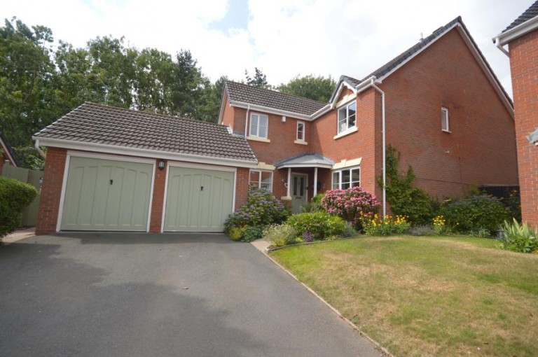 Millman Grove, Lawley