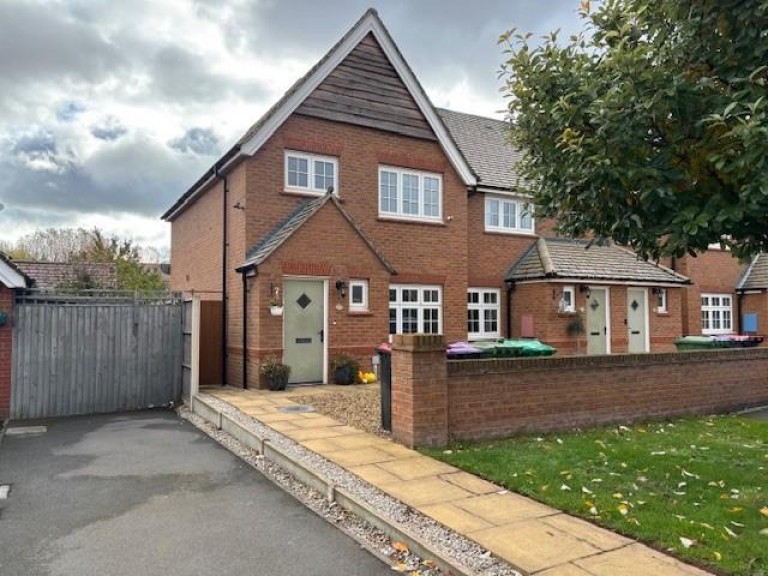 Patchett  Drive, Hadley